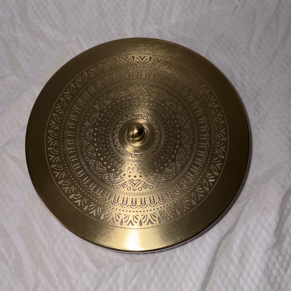 NWT World Market Brass Circular Storage Tin w/ 7 Metal Cups for Tea or Storage